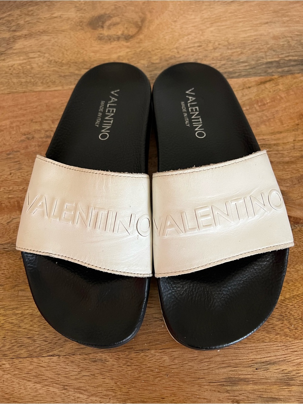 Valentino white/ black slides size 38